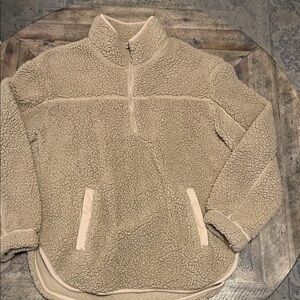 Abercrombie & Fitch Cozy Tan Sherpa Pullover Medium